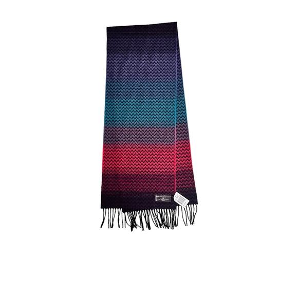 NWT Softer Than Cashmere D&Y Ombre Chevron Scarf Rectangle Fringe ZDB080409 - Picture 3 of 4